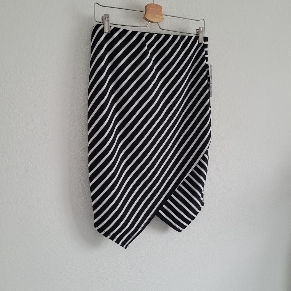 14th & Union stripped pencil skirt - Picture 7 of 8